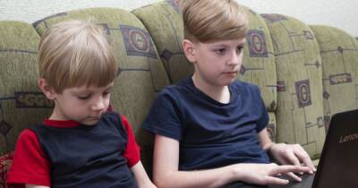 Ученые определили, сколько времени детям можно проводить с гаджетами - 7days.ru - Россия
