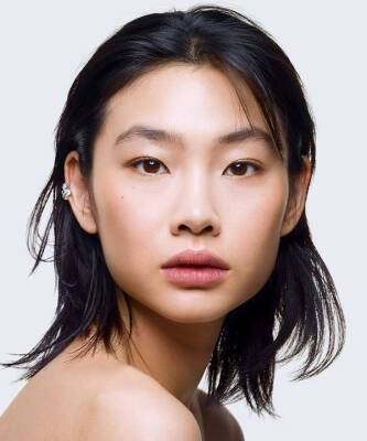Хо Ен Чон - Звезда сериала «Игра в кальмара», актриса Хо Ен Чон представила первую экоколлекцию средств по уходу за кожей No 1 de Chanel - elle.ru