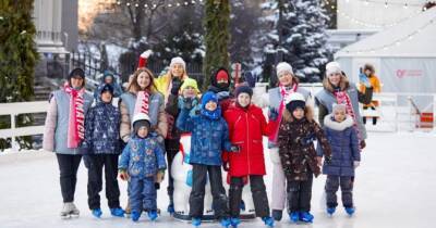 Рівність та спорт — для всіх: як різдвяна ковзанка в центрі Києва допомагає дітям з інвалідністю подолати бар’єри, а суспільству — стереотипи - womo.ua