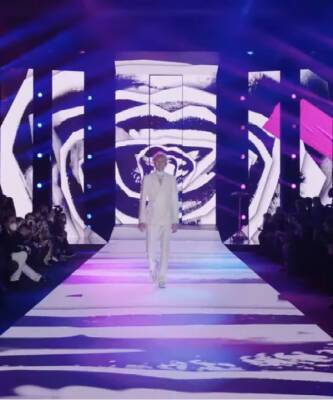 Меган Фокс - Белый смокинг для жениха: Machine Gun Kelly открыл и закрыл шоу Dolce & Gabbana под аплодисменты Меган Фокс - elle.ru