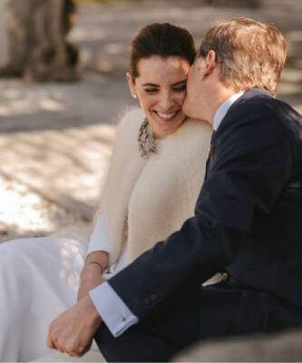 Свадебный #newlook: пушистый кейп богатой испанской невесты - elle.ru - Испания - Мадрид