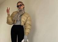 Ельза Хоск - Замість вітрівки: Ельза Хоск демонструє трендовий варіант верхнього одягу на весну 2022 - cosmo.com.ua