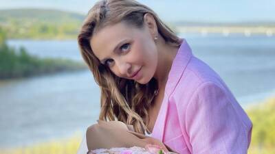 Татьяна Навка - Навка предстала на забавном видео без макияжа — и она впечатлила фанатов - wmj.ru