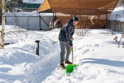 10 ошибок, которые вы совершаете при очистке дома и участка от снега - sadogorod.club