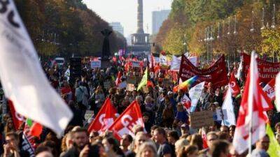 В Германии прошли протесты с требованиями компенсировать рост цен на энергию - fokus-vnimaniya.com - Германия - Берлин