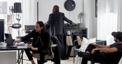 ФОТО. IKEA выпустила специальную коллекцию мебели совместно с музыкальным коллективом Swedish House Mafia - rus.delfi.lv - Швеция