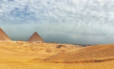 Туристка обнажилась у египетских пирамид - fokus-vnimaniya.com - Чехия - Египет