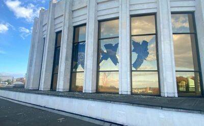 Розбиті вікна як документ війни: нова виставка в Українському домі - vogue.ua - місто Київ