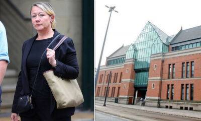 46-летнюю учительницу,обвиненную в сексе с 15-летним учеником, суд признал невиновной - porosenka.net - Манчестер