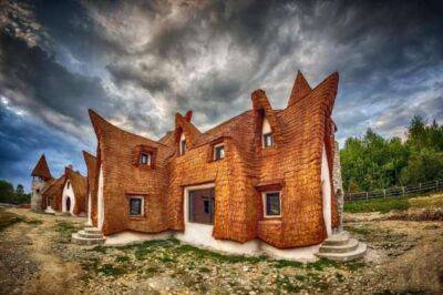 «Глиняный замок в Долине фей»: ожившая сказка в самом сердце Трансильвании - chert-poberi.ru - Румыния