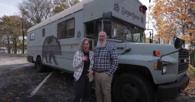 Семейная пара из США купила старый школьный автобус и переделала его в комфортный дом на колёсах - porosenka.net - Сша