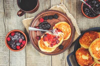 Для неспешного завтрака в выходной: готовим вкусные оладьи - eva.ru