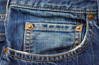 Как отстирать жирное пятно на джинсах: хитрости бывалых хозяек - belnovosti.by