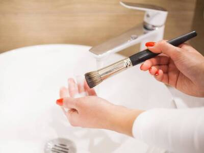 Как правильно мыть кисти для макияжа - lifehelper.one