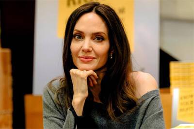 Анджелина Джоли - Angelina Jolie - Анджелина Джоли опубликовала пост в поддержку афганских женщин - spletnik.ru - Россия - Сша - Афганистан