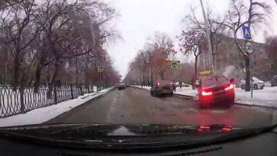 В Екатеринбурге быстрый водитель BMW влетел в столб - porosenka.net - Екатеринбург