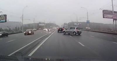 В Минске «учитель» на BMW спровоцировал аварию и спокойно уехал - porosenka.net - Минск