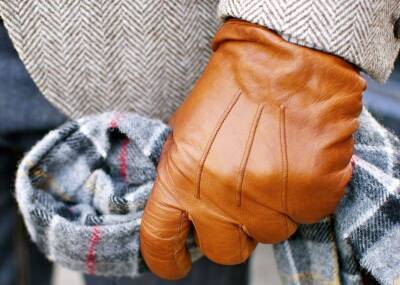 Как почистить кожаные перчатки в домашних условиях? 4 способа - lifehelper.one