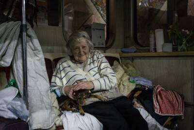 Світ має знати: як українці вимушені жити в метро - vogue.ua