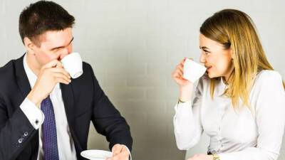 Как и о чём разговаривать с женщиной: 3 совета стеснительным мужчинам - gurutest.ru
