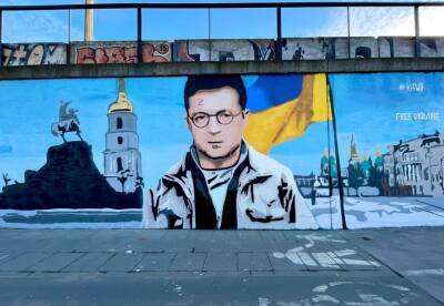 Як світ за допомогою вуличного мистецтва підтримує Україну - vogue.ua - Україна - Латвія