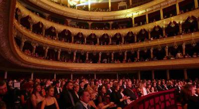 В Україні відновлюють роботу театри, опери і концертні зали - vogue.ua