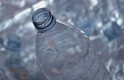 Антон Курчев - Как погладить одежду, если нет утюга: понадобится пластиковая бутылка - lifehelper.one