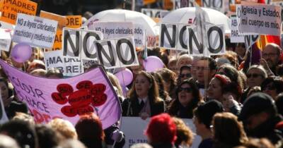 В Іспанії спроби відмовити жінок від аборту визнали кримінальним злочином - womo.ua - Испания