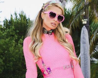 Пэрис Хилтон - Paris Hilton - Очень веселое видео: телохранитель преследует Пэрис Хилтон, пока она танцует на фестивале Coachella - starslife.ru - штат Калифорния