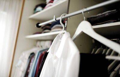 Марин Михалап - Неприятный запах в шкафу с одеждой: какие простые хитрости помогут справиться с проблемой - lifehelper.one