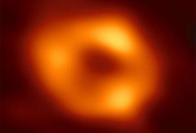 Монстр в центре галактики. Ученые впервые показали фото черной дыры на Млечном Пути - fokus-vnimaniya.com