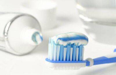 Марин Михалап - Почему опытные хозяйки не выбрасывают старые зубные щетки: хитрости, которые пригодятся каждому - lifehelper.one