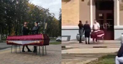 Жительница Балашихи из-за невозможности похоронить сестру привезла гроб с телом к администрации - porosenka.net