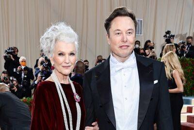 Джон Депп - Johnny Depp - Elon Musk - Amber Heard - Наталья Бассетт - Илон Маск прокомментировал суд между Джонни Деппом и Эмбер Херд и познакомил свою девушку Наташу Бассетт с мамой - spletnik.ru - Австралия