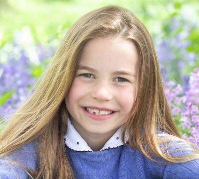 Кейт Миддлтон - принц Уильям - принц Луи - принц Джордж - принцесса Шарлотта - Принц Уильям и Кейт Миддлтон купили Шарлотте пони в честь 7-летия - starslife.ru