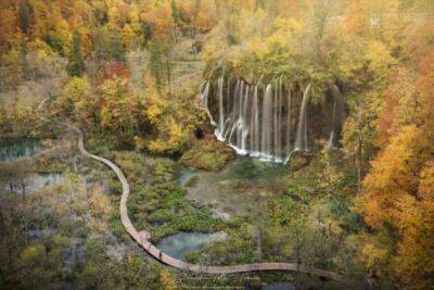 Великолепные Плитвицкие озера в Хорватии осенью - chert-poberi.ru - Хорватия
