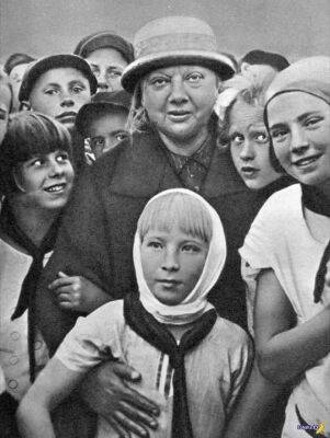 Надежда Крупская - Сегодня 100 лет Пионерской организации - chert-poberi.ru - Ссср - Россия