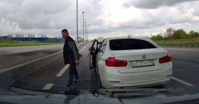 «Это моя дорога!»: конфликт с водителем BMW в Санкт-Петербурге - chert-poberi.ru - Санкт-Петербург