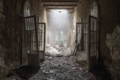 Италия - Фотограф показал темную атмосферу заброшенных сумасшедших домов в Италии - lifehelper.one - Италия