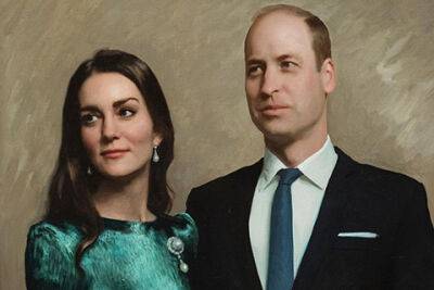 Кейт Миддлтон - принц Уильям - Manolo Blahnik - Kate Middleton - Представлен первый официальный портрет Кейт Миддлтон и принца Уильяма - spletnik.ru - Россия - Дублин - Англия - county Prince William