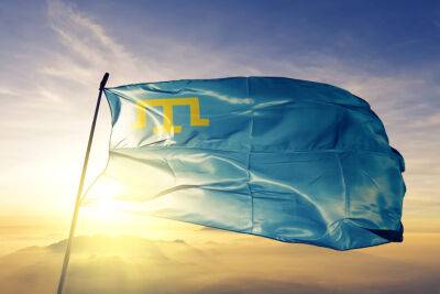 Золото на блакиті: історія кримськотатарського прапора - vogue.ua - Україна - Туреччина