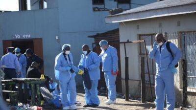В ночном клубе в ЮАР обнаружены мертвыми 22 человека. Власти пытаются выяснить причину их смерти - fokus-vnimaniya.com - Юар