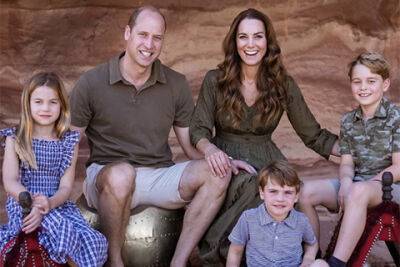 Кейт Миддлтон - Kate Middleton - Королевская семья прокомментировала вирусное видео, в котором принц Уильям ругается с фотографом, преследующим его семью - spletnik.ru - Россия - county Prince William