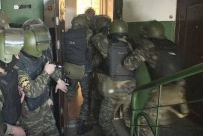 Дело застреленного спецназом из-за четырёх рулонов обоев россиянина накрыли грифом "секретно" - porosenka.net - Екатеринбург