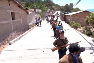 В Мексике дети взялись за оружие, чтобы противостоять наркокартелю - porosenka.net - Мексика - Sanchez