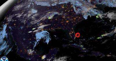 Жители Флориды стали свидетелями падения красивого, немного странного метеорита - porosenka.net - штат Флорида - Багамы - Tampa - county Bay