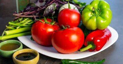 Самый вкусный летний салат из овощей и зелени, который можно есть постоянно. Освежающий и сочный - lifehelper.one