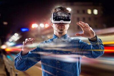 В шлеме против зомби. Как виртуальная реальность избавляет нас от страхов - aif.ru