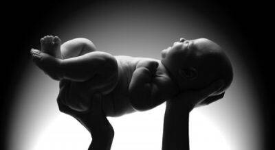 Родители новорождённого не смогли оплатить счета больницы, поэтому их малыша продали - porosenka.net - Сша
