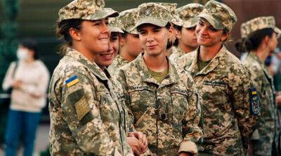 Якщо воєнний стан в Україні буде продовжено, то з 1 жовтня жінки певних професій не зможуть виїхати за кордон - womo.ua